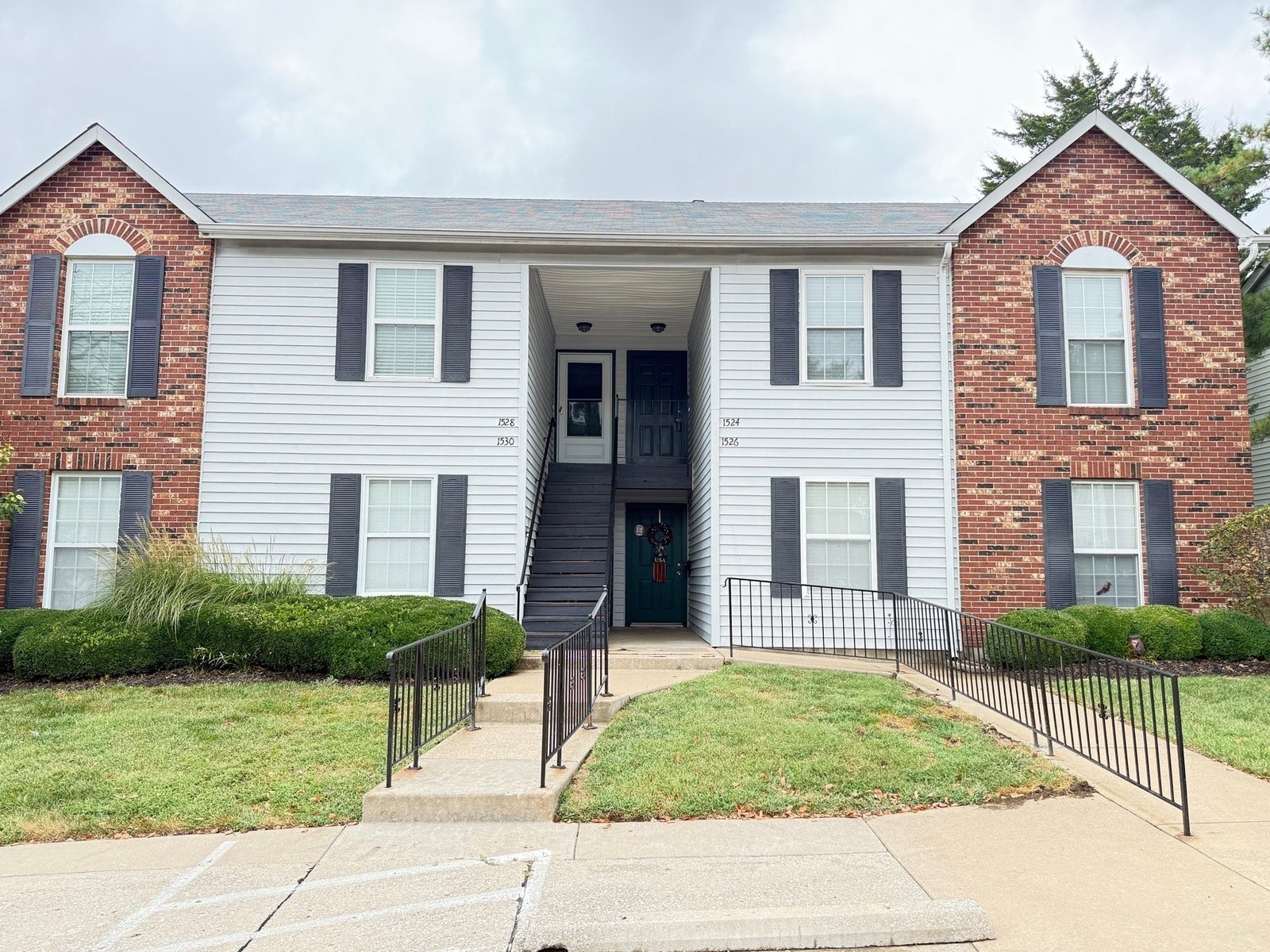 Exterior of 1524 Surrey Lane